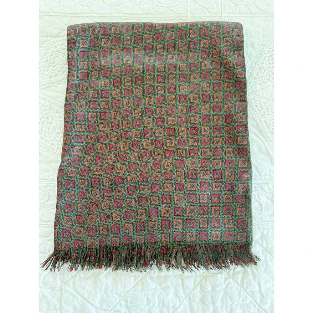 Vtg Scarf Two Sided Reversible Silk Wool Green Paisley Fringe Unisex 50